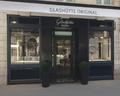 The new location in Paris invites visitors to step into the world of the Saxon manufactory :: Glashütte Original